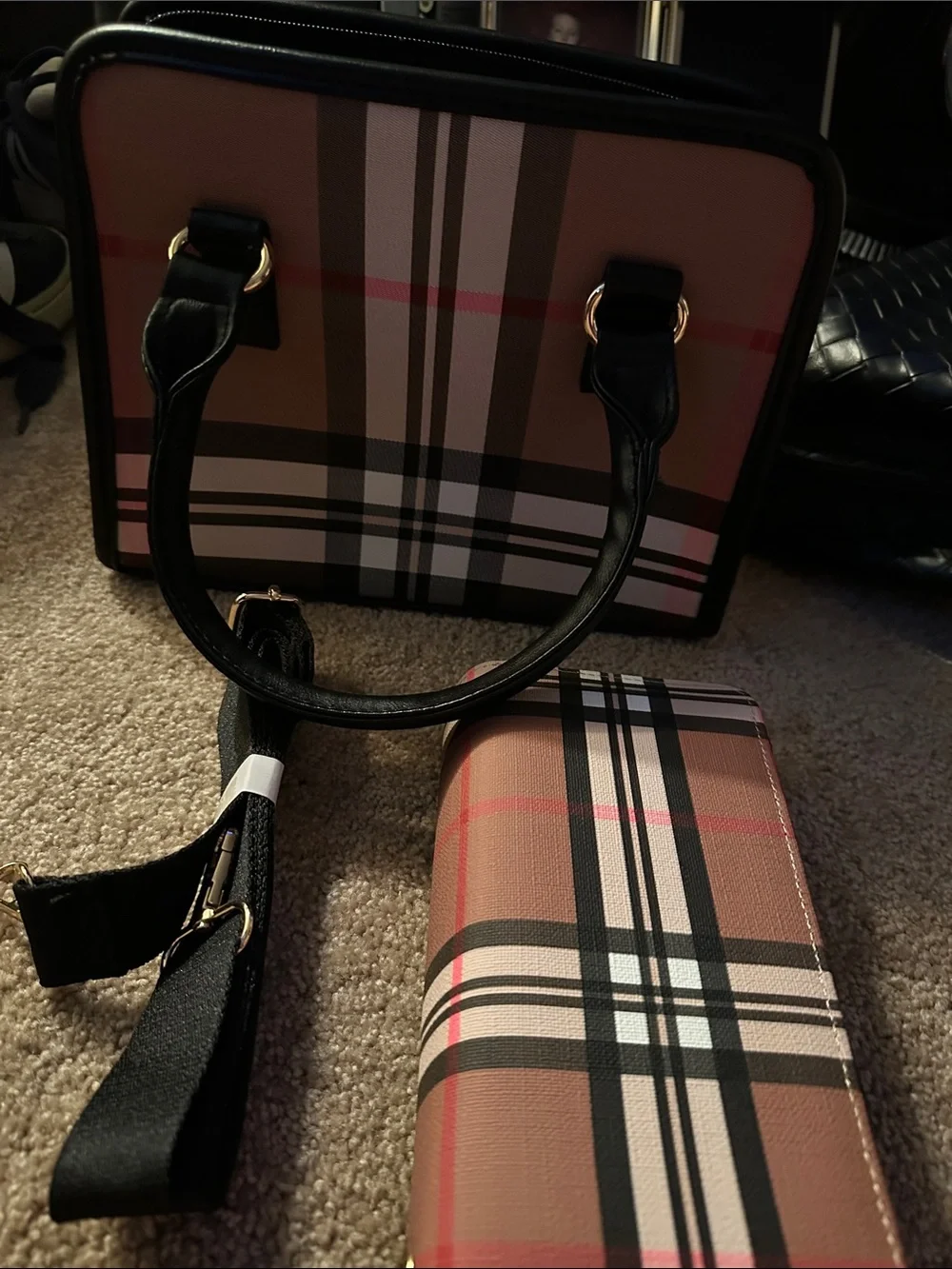 Small tote with matching wallet